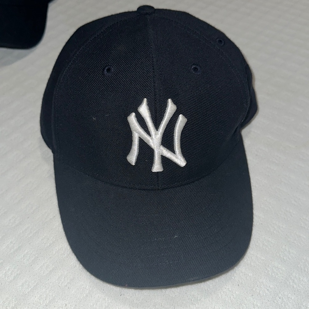 YANKEES CAP